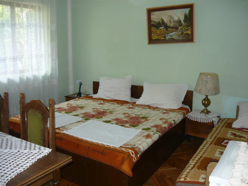 Rooms Banicevic Рисан Номер фото