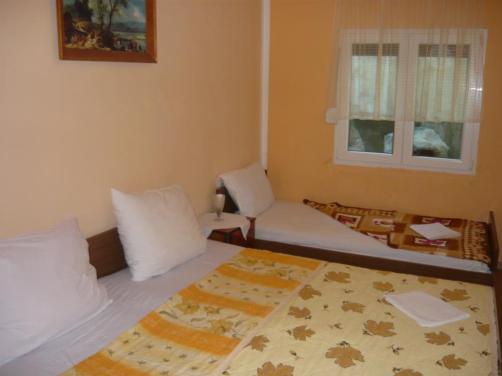 Rooms Banicevic Рисан Номер фото